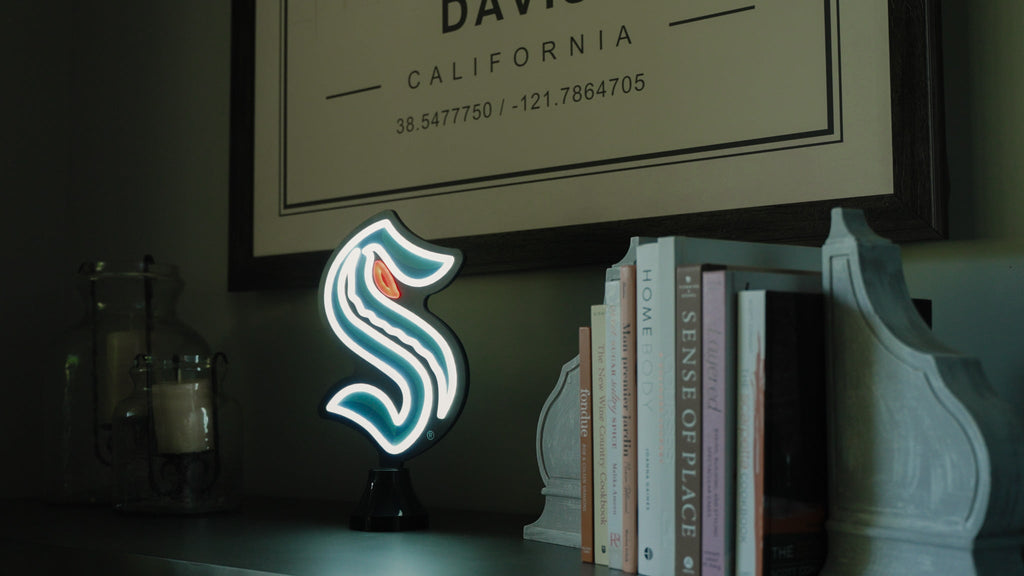 Neolyt in a Nutshell: Custom LED Sign That Speaks Your Brand