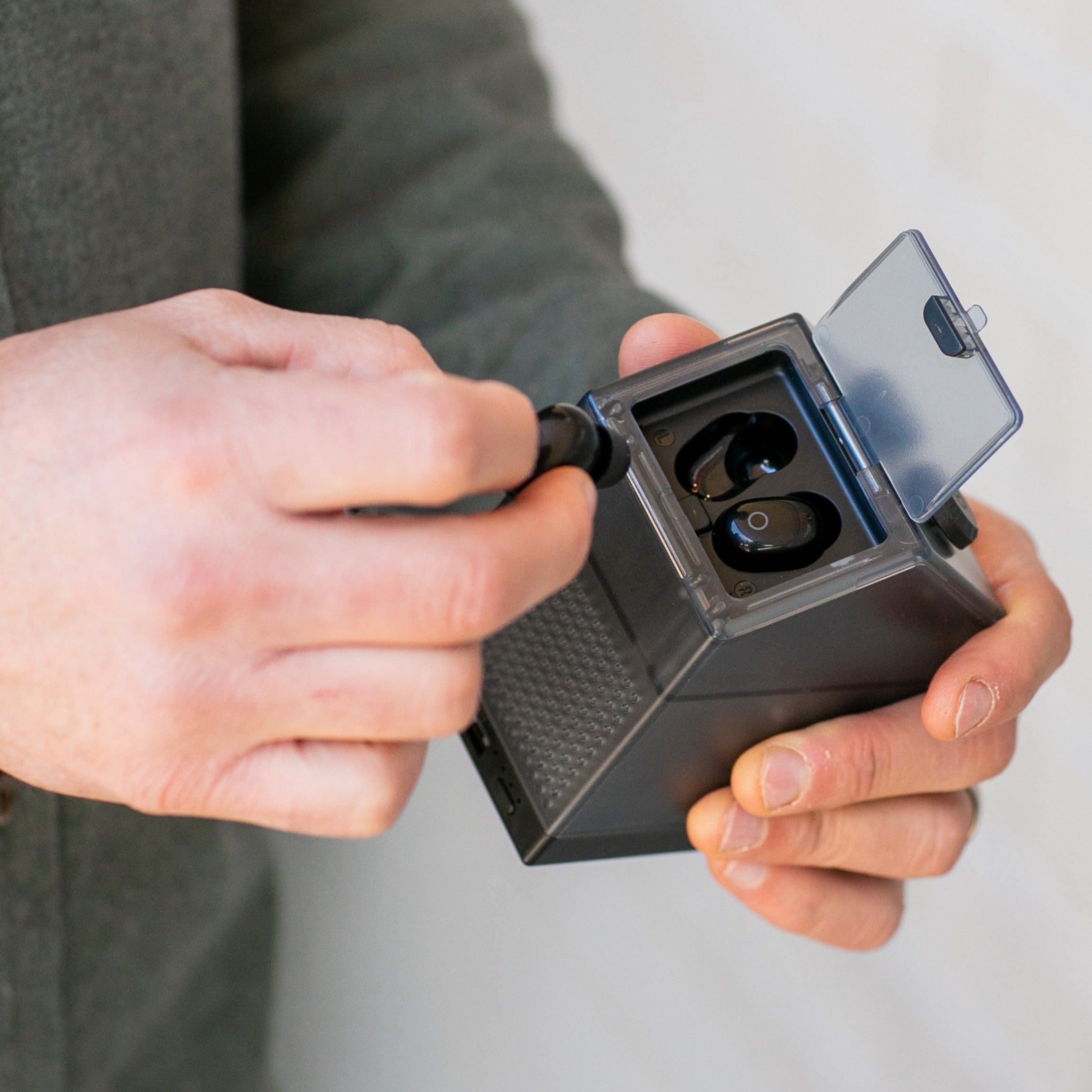 Rupt - Fusionbeat 3-in-1 Device: Earbuds, Speaker & Powerbank